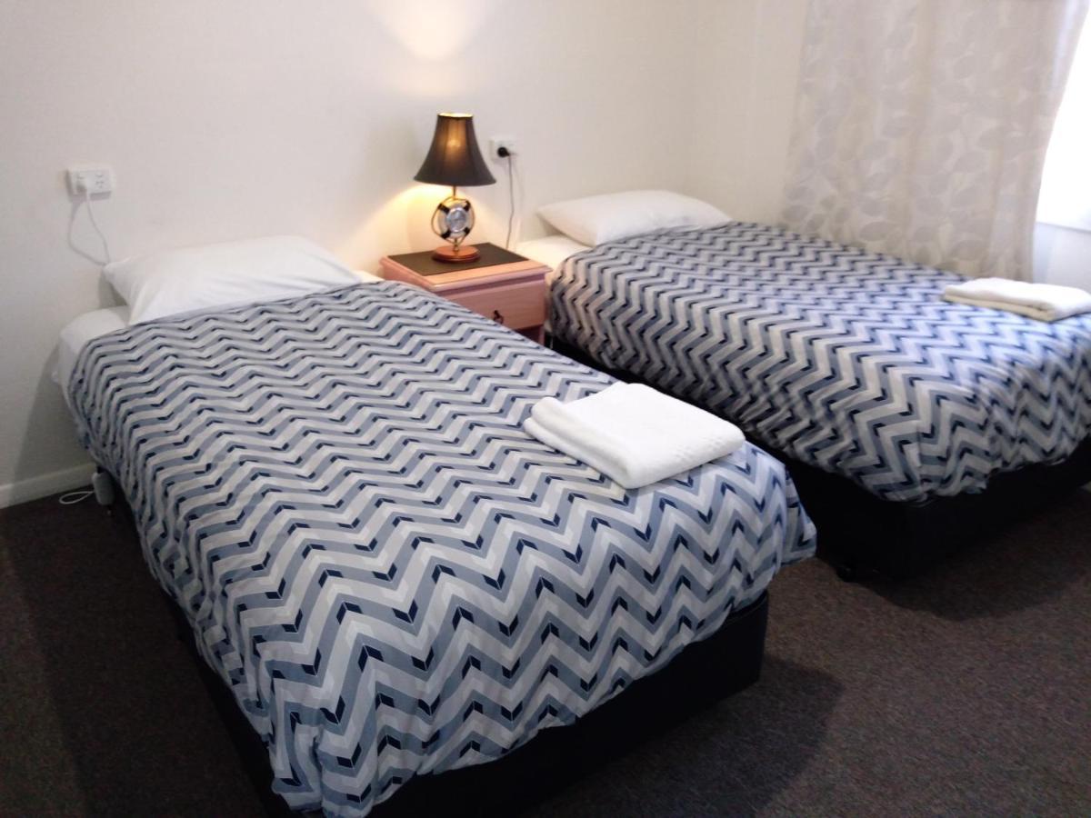 Millicent Motel Bagian luar foto