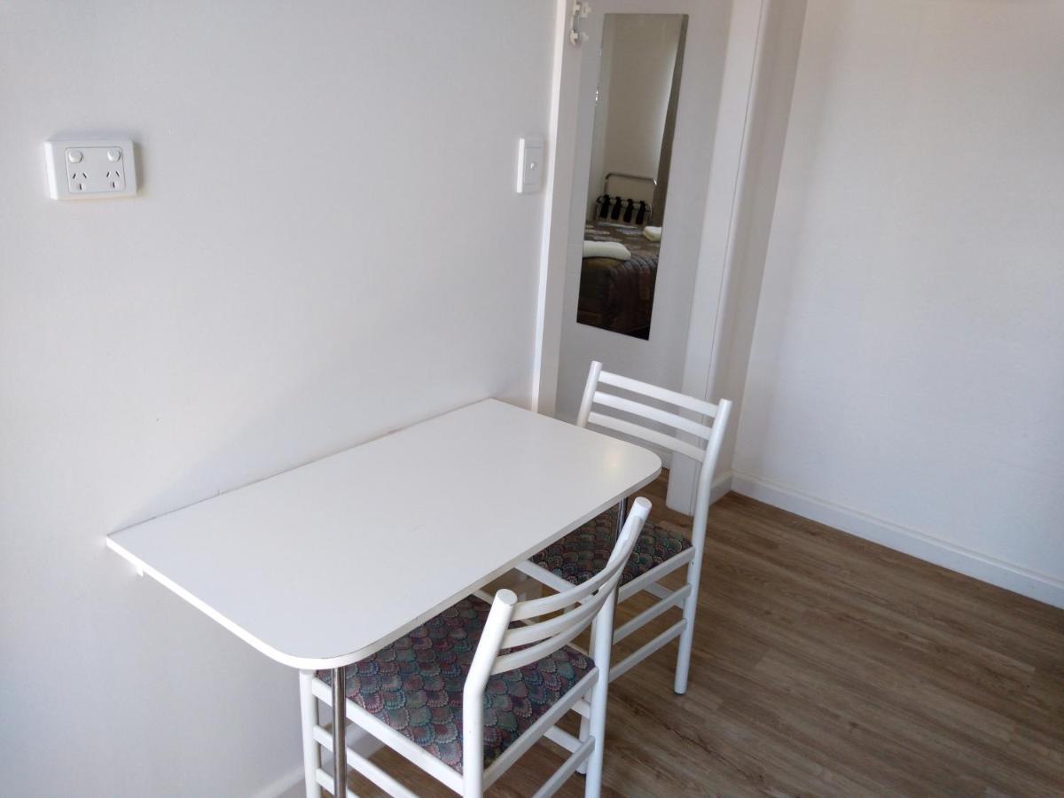 Millicent Motel Bagian luar foto